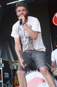 3OH3_2