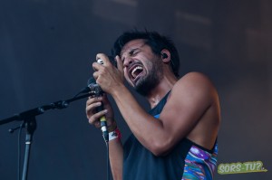 Young-the-giant-osheaga-2012-montreal-10