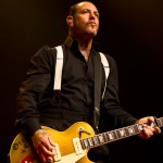 Le chanteur et guitariste Mike Ness. Photo par Catherine Rosa