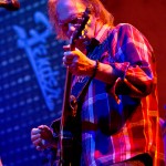 neil-young-montreal-12-05