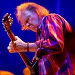 neil-young-montreal-12-07