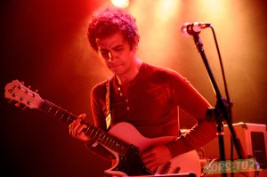 Omar Rodriguez Lopez. Photo par Renaud Sakelaris.