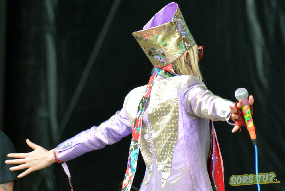 yeah-yeah-yeahs-outside-lands-2013-03