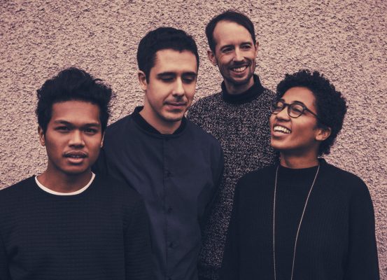 Photo de Folly and the Hunter