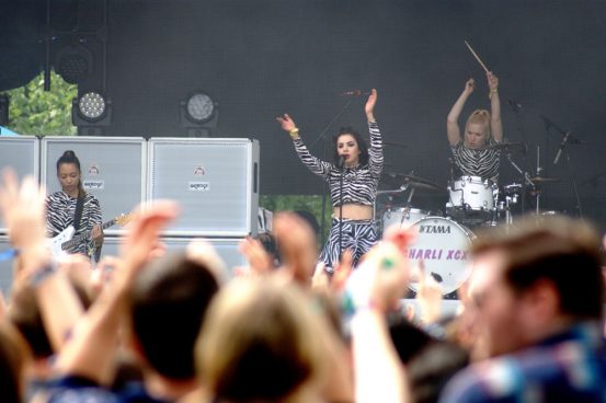 gov-ball-2015-charli-xcx-03
