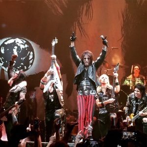 alice-cooper-centre-videotron-2015
