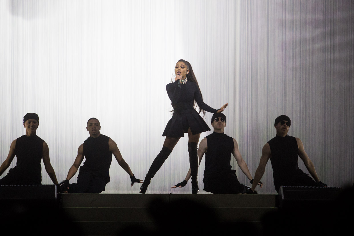 ariana-grande-montreal-2017-007
