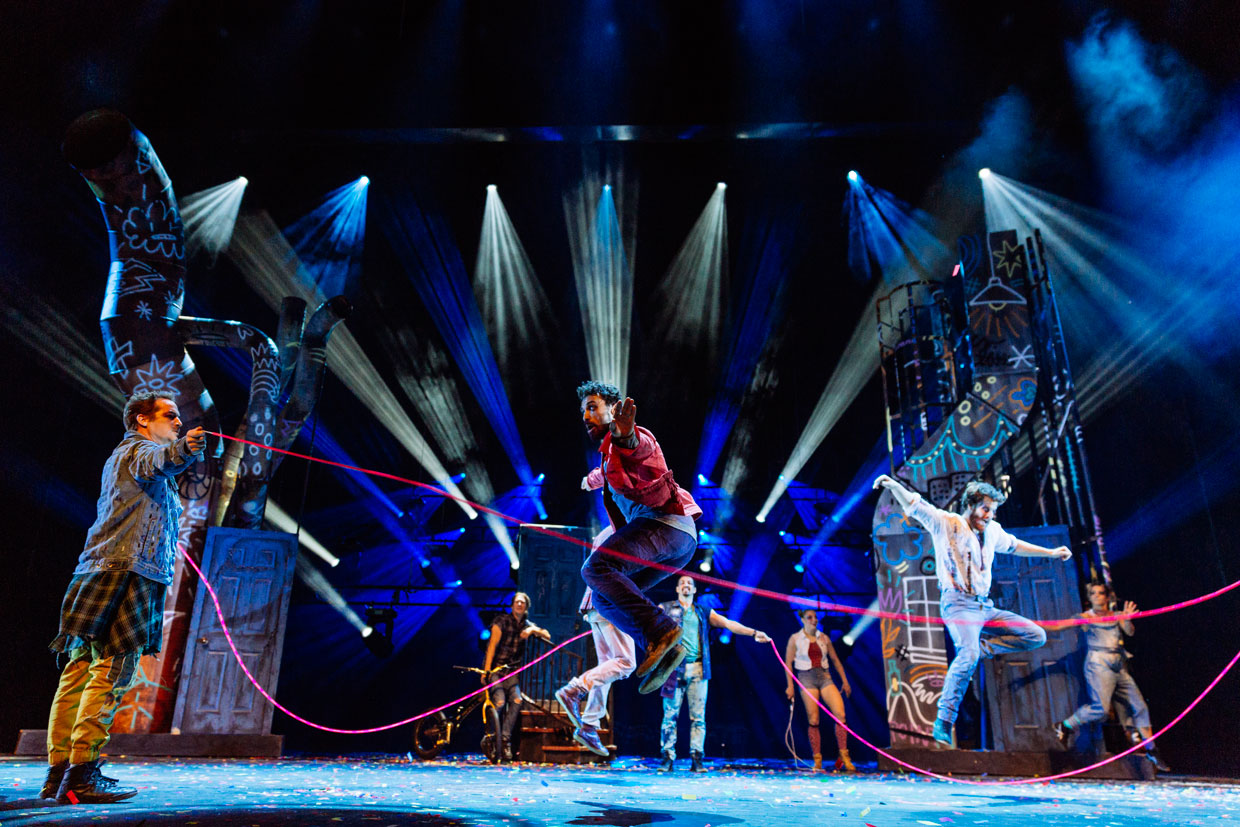 Cirque du Soleil Colocs série hommage Trois-Rivières Amphithéâtre ...
